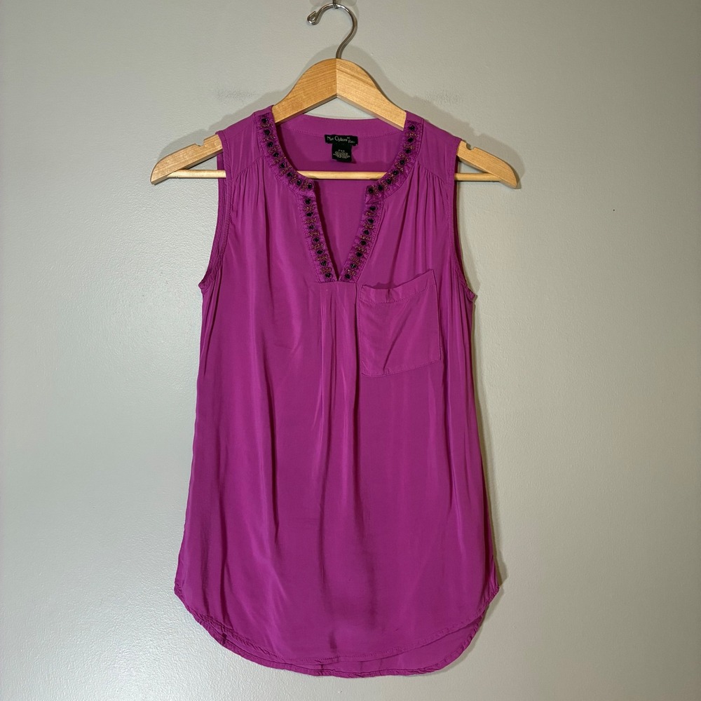 Nue Options Petites Magenta Purple Beaded V-Neck Sleeveless Blouse PXS L2U1128P